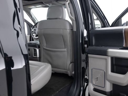 Used 2016 Ford F150 Lariat image 34