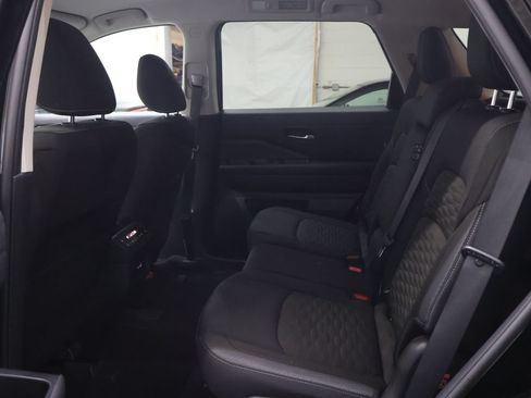 Used 2022 Nissan Pathfinder SV AWD/4WD image 15