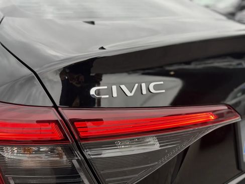 Used 2025 Honda Civic Sport Touring image 38