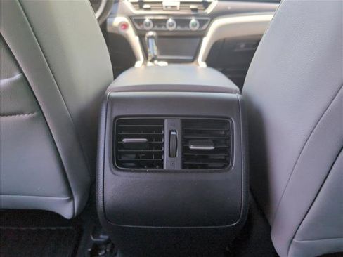 Used 2018 Honda Accord Touring image 20