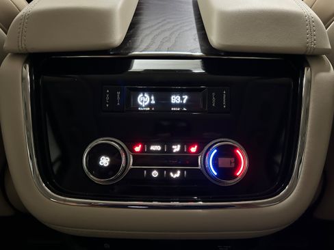 Used 2020 Lincoln Navigator L Reserve w/ Luxury Package AWD/4WD image 31