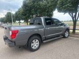 Used 2017 Nissan Titan SV image 4