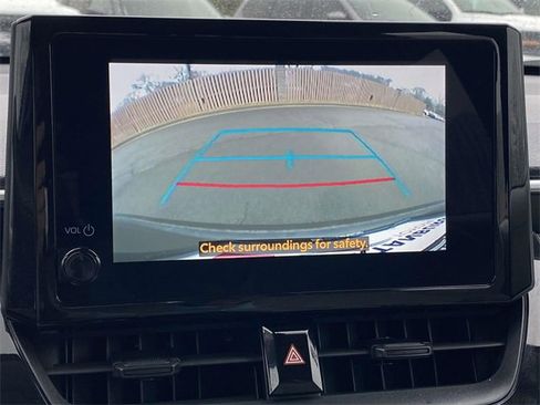 Used 2023 Toyota Corolla Cross L image 24