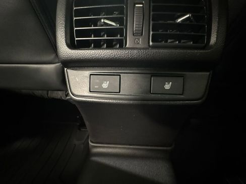 Used 2016 Subaru Outback 3.6R Limited image 33