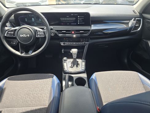 Certified 2025 Kia Seltos S image 12