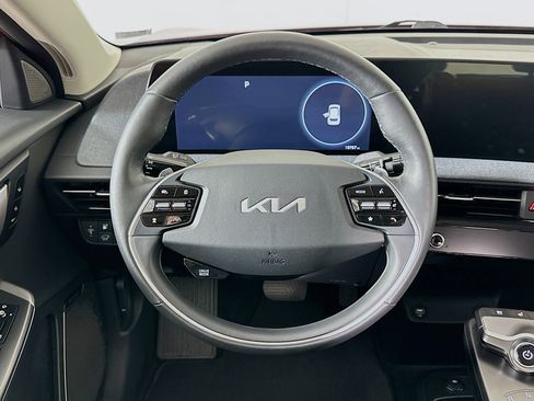Used 2024 Kia EV6 Wind w/ Wind Technology Package AWD/4WD image 18