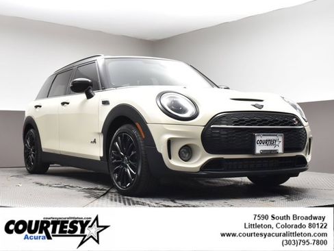 Used 2022 MINI Cooper Clubman S w/ Premium Package image 32