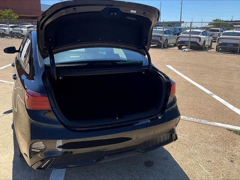 Certified 2022 Kia Forte GT-Line image 18