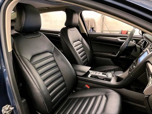 Used 2019 Ford Fusion SEL image 7