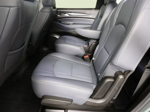 Certified 2022 Buick Enclave Essence image 10