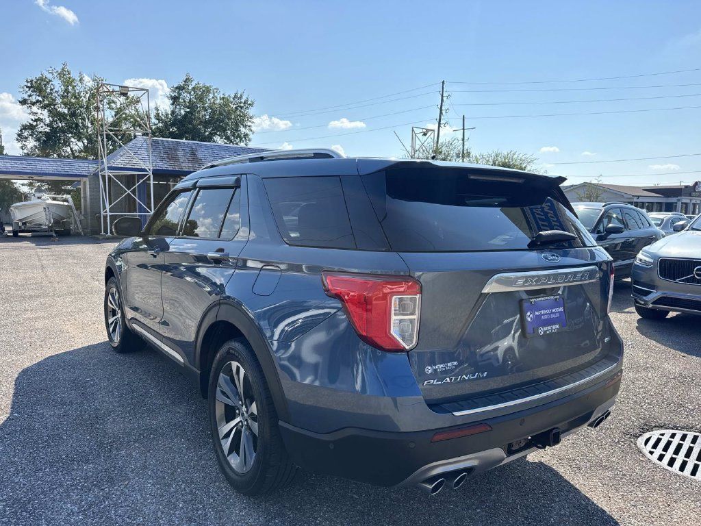 Used 2020 Ford Explorer Platinum w/ Premium Technology Package AWD/4WD image 6