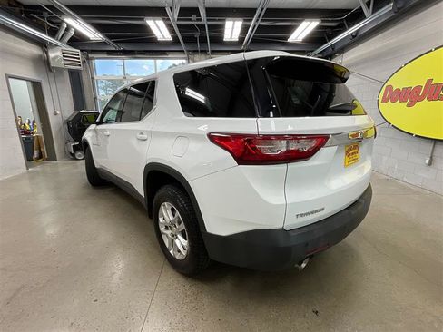 Used 2020 Chevrolet Traverse LS w/ LPO, Cargo Package FWD image 3