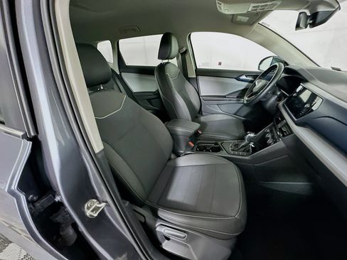 Used 2024 Volkswagen Taos SE image 28