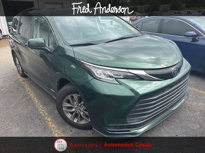 Used 2021 Toyota Sienna LE