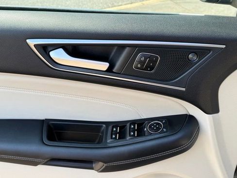 Used 2024 Ford Edge Titanium image 15