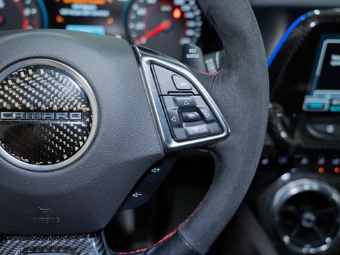 Used 2018 Chevrolet Camaro ZL1 RWD image 33
