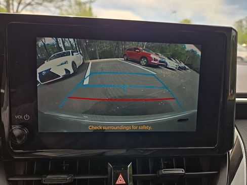 Used 2024 Toyota Corolla LE image 4