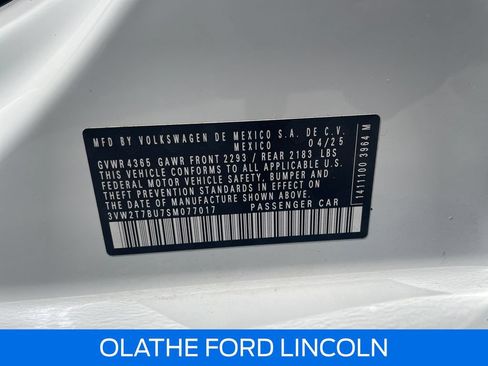 Used 2025 Volkswagen Jetta GLI Autobahn FWD image 22