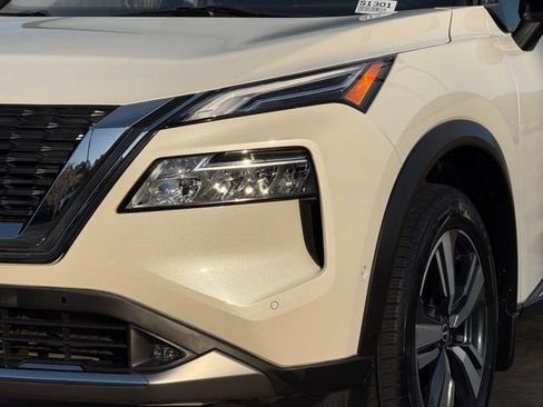 Used 2022 Nissan Rogue Platinum w/ Head-Up Display Package image 11