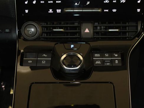 Used 2023 Subaru Solterra AWD image 30