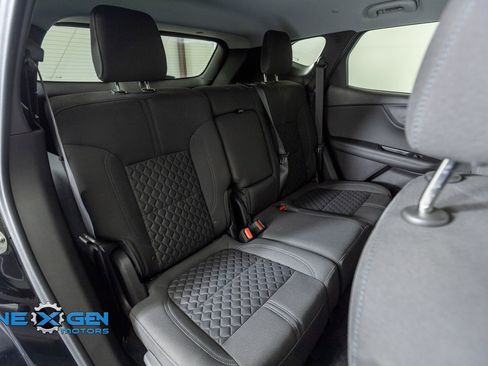 Used 2020 Chevrolet Blazer LT FWD image 34