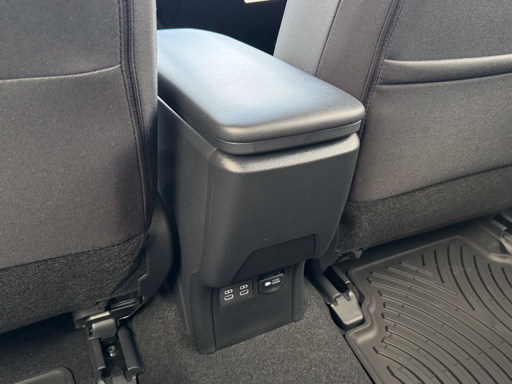 New 2026 Toyota Prius Plug-In Hybrid FWD image 19