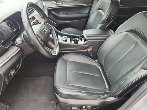 Used 2021 Jeep Grand Cherokee L Limited image 19