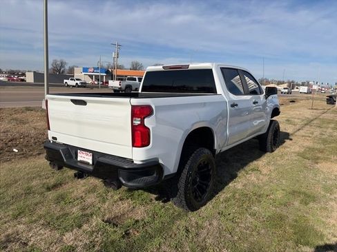 Used 2020 Chevrolet Silverado 1500 Custom Trail Boss w/ Custom Convenience Package AWD/4WD image 6