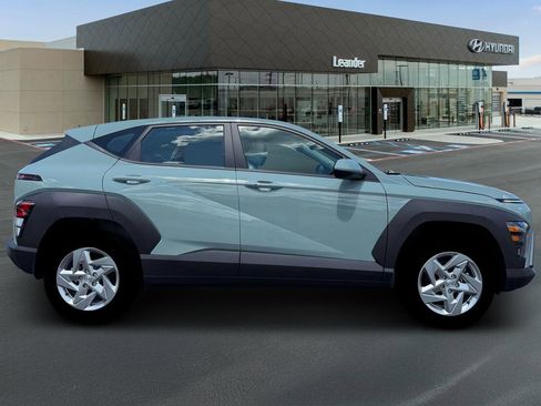 New 2026 Hyundai Kona SE image 9