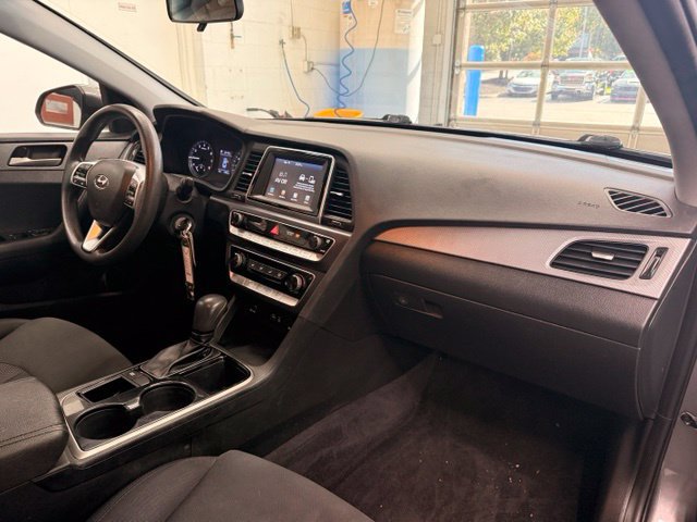 Used 2019 Hyundai Sonata SE FWD image 18