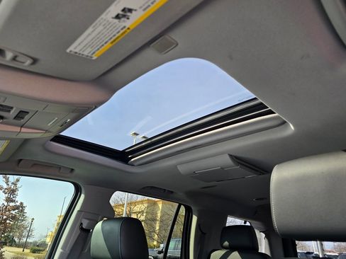 Used 2019 Chevrolet Tahoe Premier image 25