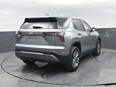 Used 2025 Chevrolet Equinox LT AWD/4WD image 18
