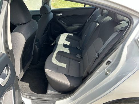 Used 2018 Kia Forte LX w/ LX Popular Package image 13