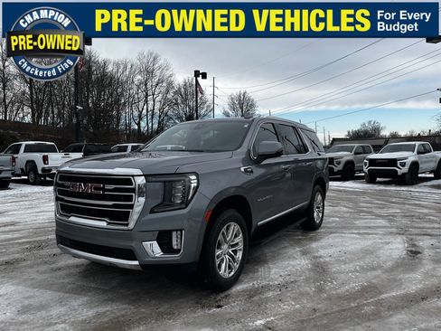 Used 2022 GMC Yukon SLT w/ SLT Premium Package image 1