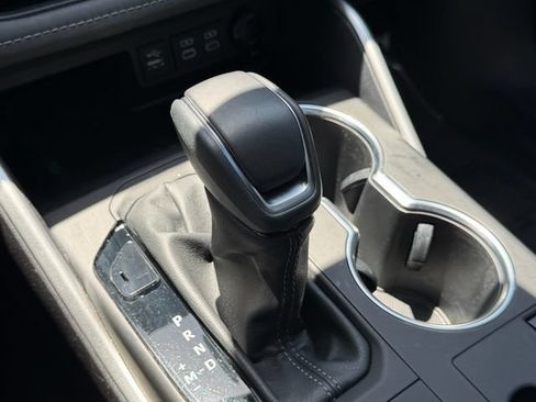 Used 2023 Toyota Highlander XLE FWD image 25