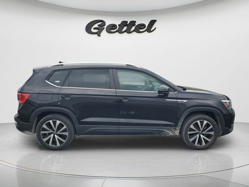 Used 2023 Volkswagen Taos SE AWD/4WD image 4