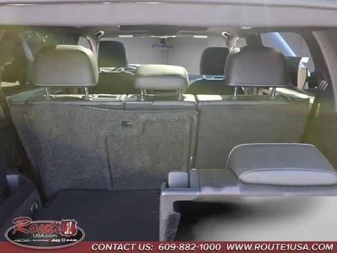Used 2023 Volkswagen Tiguan SE R-Line FWD image 19