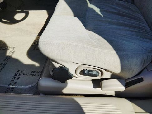 Used 2002 Buick Le Sabre Custom FWD image 15