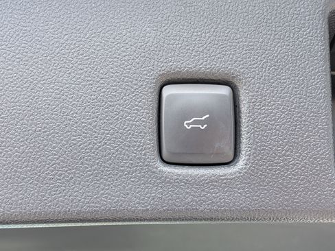 Used 2020 Ford Escape SE Sport FWD image 14