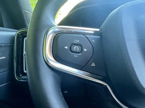 Certified 2023 Volvo XC40 Recharge Ultimate AWD/4WD image 12