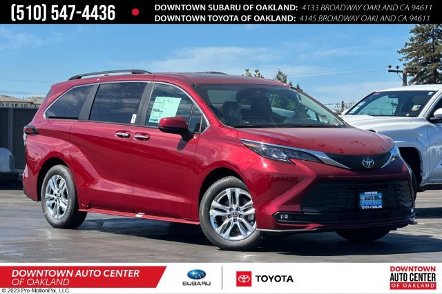 Used 2026 Toyota Sienna XLE AWD/4WD image 1
