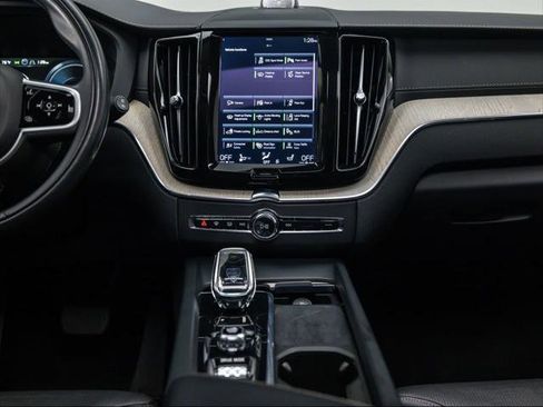Used 2021 Volvo XC60 T8 Inscription w/ Advanced Package image 30