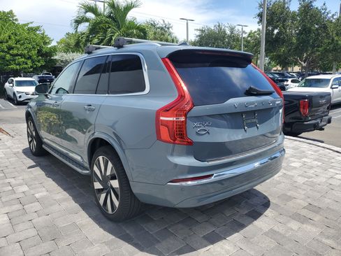 Used 2023 Volvo XC90 T8 Ultimate AWD/4WD image 4