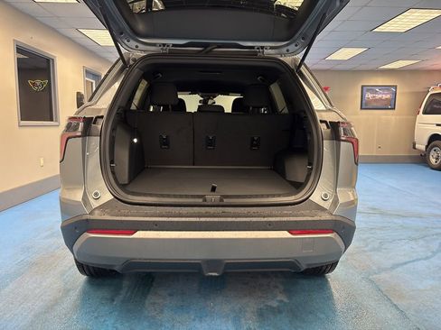 New 2026 Chevrolet Equinox LT FWD image 8