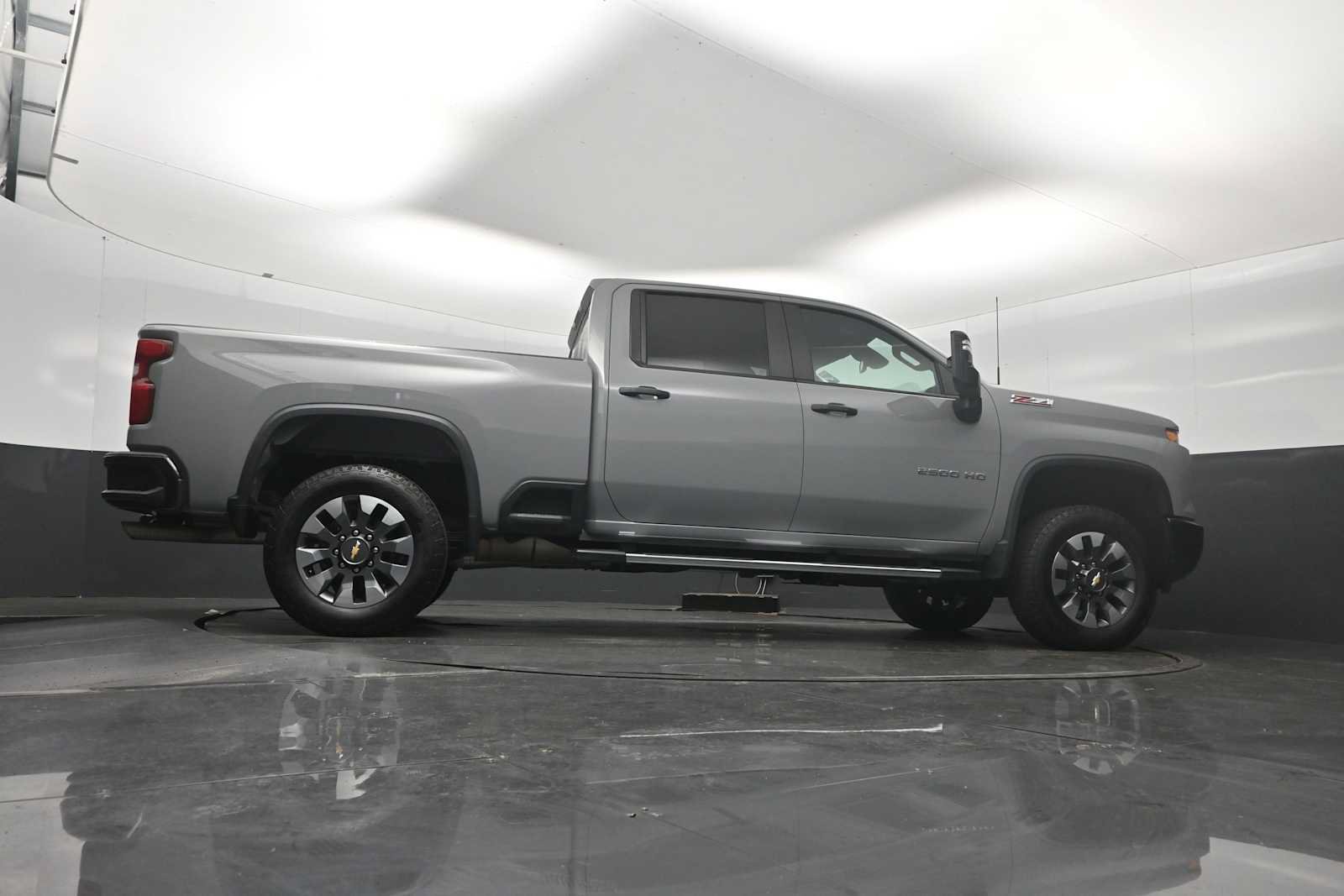 Used 2024 Chevrolet Silverado 2500 Custom w/ Custom Value Package AWD/4WD image 37
