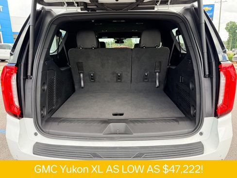 Used 2023 GMC Yukon XL SLT AWD/4WD image 19