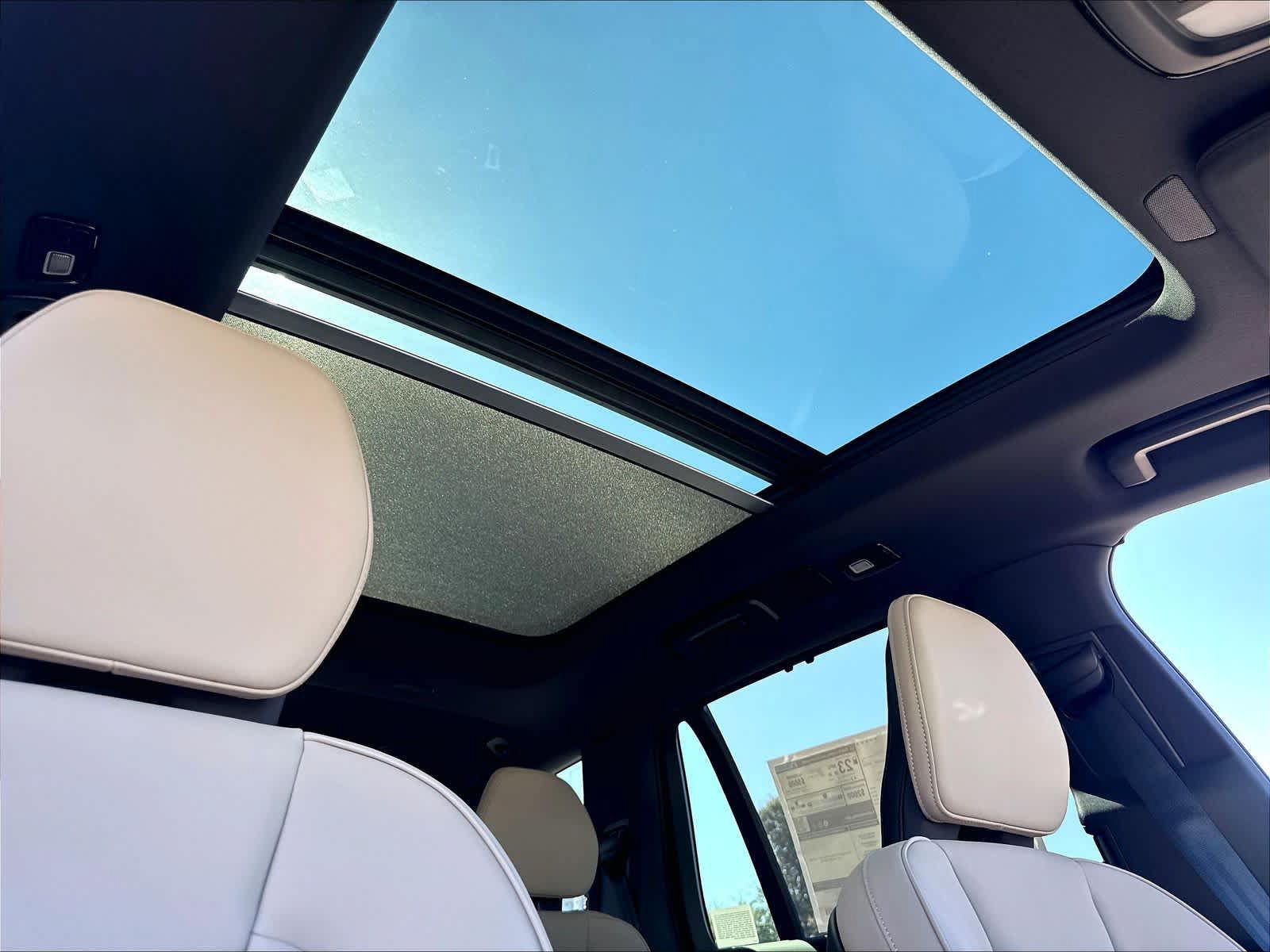 New 2027 Volvo XC90 B6 Plus AWD/4WD image 30