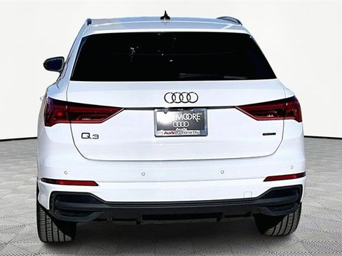 Used 2023 Audi Q3 2.0T Premium Plus w/ Premium Plus Package image 4