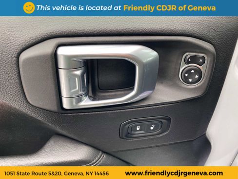 Used 2022 Jeep Wrangler Unlimited Sahara image 20