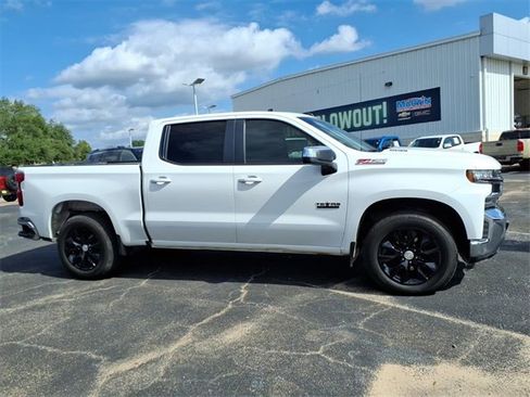 Used 2020 Chevrolet Silverado 1500 LT w/ Texas Edition image 9